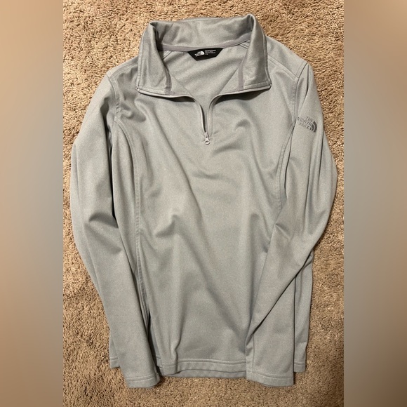 The North Face Women's Gray 1/4 Zip Pullover - Picture 1 of 6